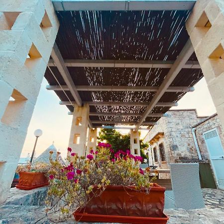 Trulli Di Zia Tata Guest House โลโกโรตอนโด ภายนอก รูปภาพ
