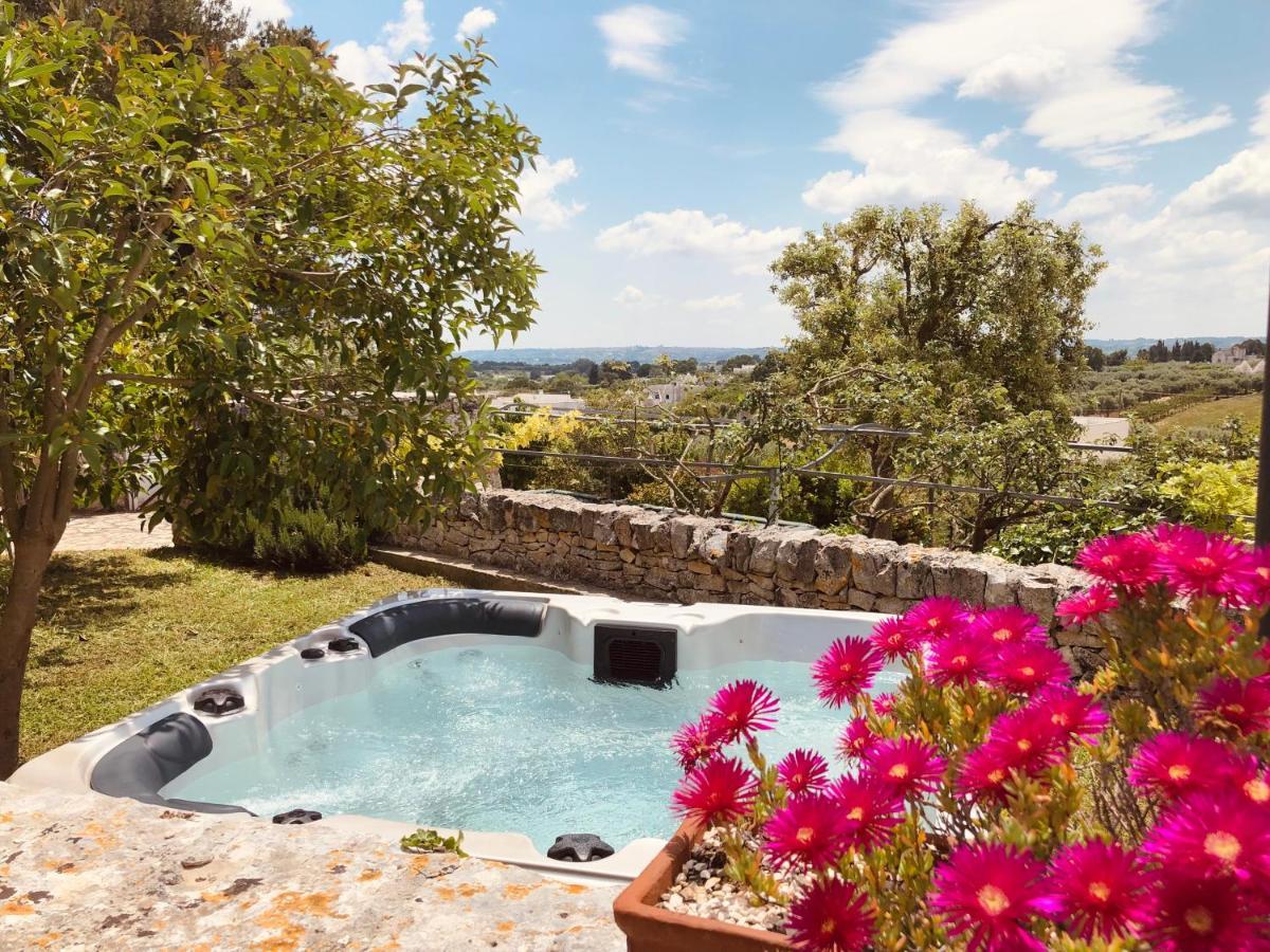 Trulli Di Zia Tata Guest House โลโกโรตอนโด ภายนอก รูปภาพ