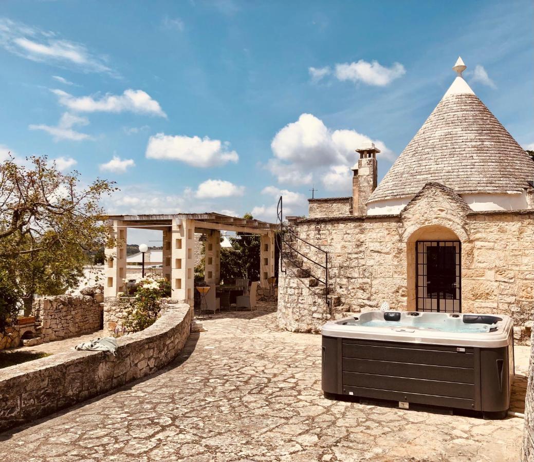 Trulli Di Zia Tata Guest House โลโกโรตอนโด ภายนอก รูปภาพ