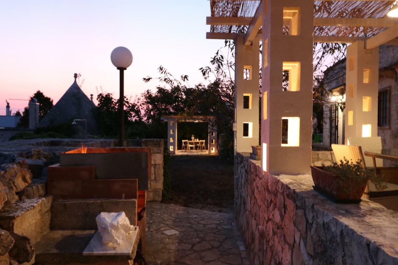 Trulli Di Zia Tata Guest House โลโกโรตอนโด ภายนอก รูปภาพ